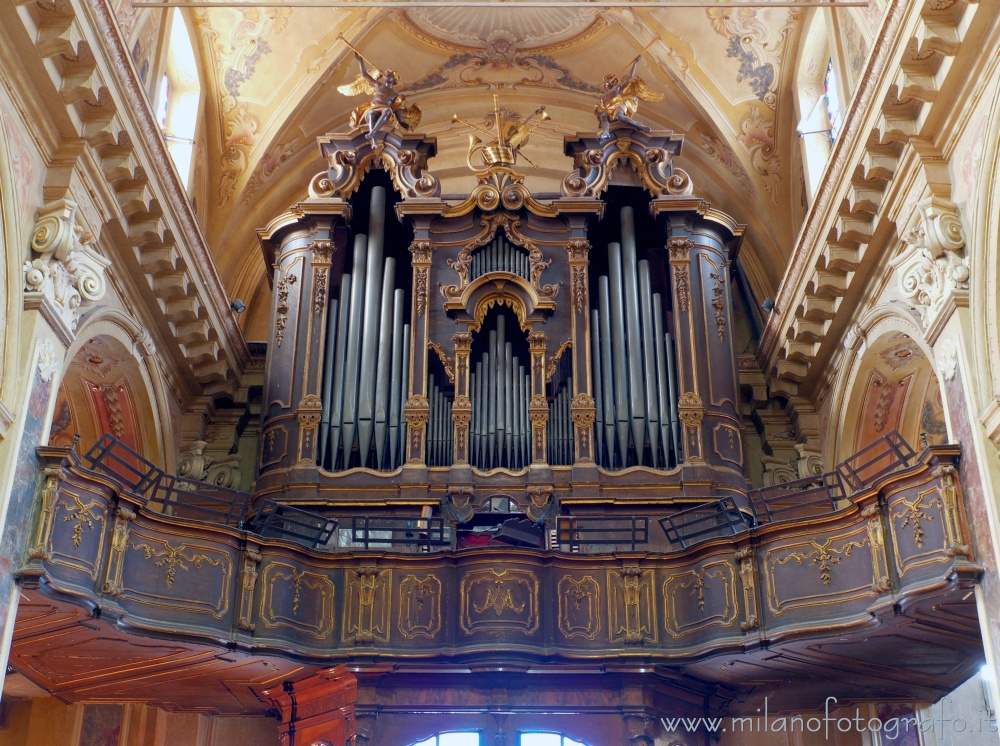 Vimercate (Monza e Brianza, Italy) - Organ and choir gallery in the Sanctuary of the Blessed Virgin of the Rosary